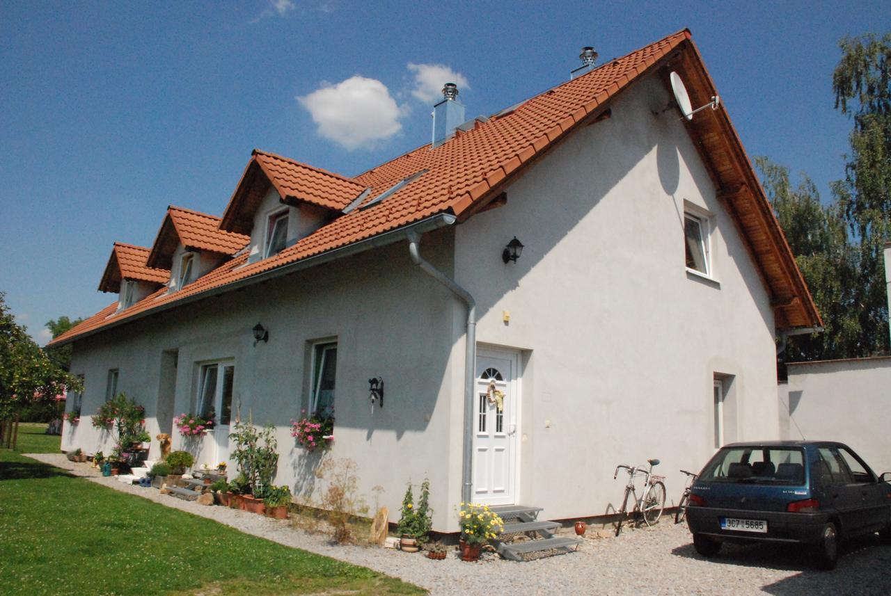 Penzion Hortenzie Usilne Екстериор снимка